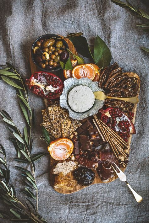 Boursin Cheese Platter | HonestlyYUM Cheese Platter Presentation, Pudding Chia, Antipasto Platter, Boursin Cheese, Cheese Party, Charcuterie And Cheese Board, Cheese Platter, Think Food, Wine Cheese