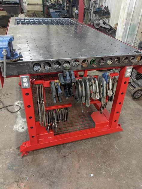 Welding Workshop, Welding Table Diy, Welding Tables, Workshop Layout, Welding Shop, Welding Cart, Metal Fabrication Tools, Tool Storage Diy, Metal Workshop