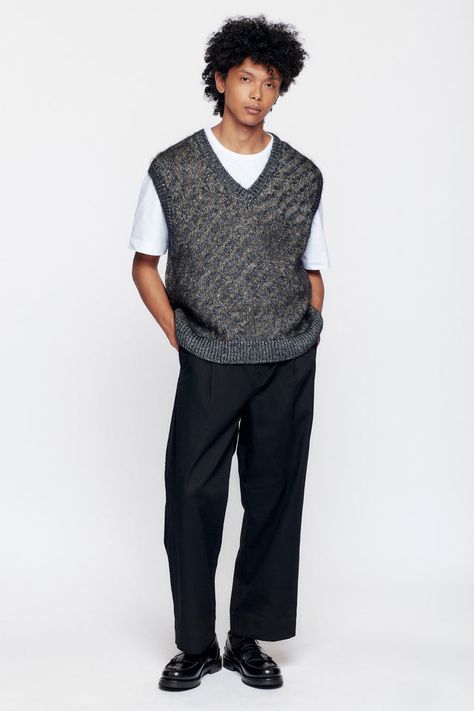 Gilet Men Outfits, Men’s Sweater Vest Outfit, Fuzzy Vest Outfit, Sweater Vest Outfit Mens, Knitted Vest Outfit, Vest Street Style, Vest Outfits Men, Green Sweater Vest, Sweater Vest Outfit