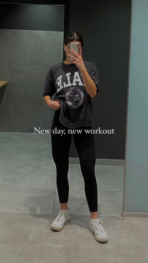 First Day Gym Instagram Story, Snapchat Gym Story, Workouts Story, Leg Day Instagram Story, Workout Posts Instagram, Instagram Gym Story Ideas, Instagram Fitness Post Ideas, Fitness Instagram Story Ideas, Gym Time Insta Story