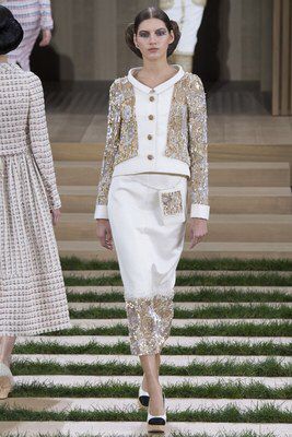 Chanel, Look #22 Chanel Spring 2016, Sukienki Maksi, Coat Dresses, Fashion Week Dresses, 2016 Couture, Moda Chanel, Haute Couture Paris, Style Parisienne, Mode Chanel