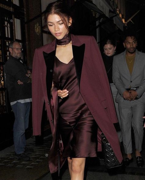 Zendaya 2014 Swag, Red Carpet Looks Ideas, Zendaya Style Outfits, Zendaya Vintage, Zendaya Suit, Zendaya Fashion, Zendaya Dress, Mode Zendaya, Estilo Zendaya