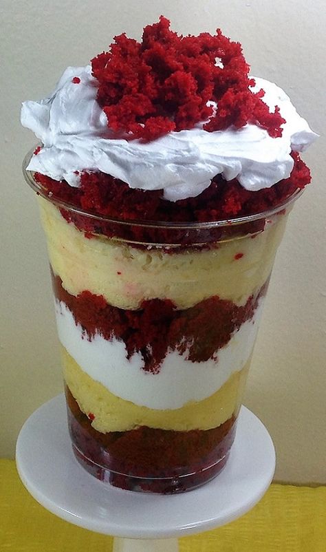 Red Velvet Cake Parfait Cups, Red Velvet Cups, Red Velvet Cheesecake Cups, Red Velvet Cake Cups, Cake Parfait Cups, Strawberry Shortcake Cups, Shortcake Cups, Ny Style Cheesecake, Cake Parfait