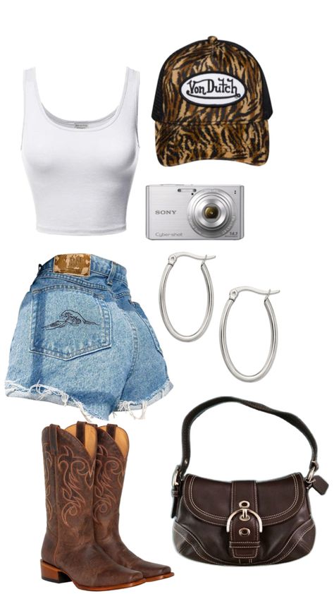 Kendall Jenner Country Outfit, Festival Outfits Inspiration, Outfits For The Bar Going Out, Cowgirl Y2k Outfit, Cowgirl Festival Outfit Western, Going Out Western Outfits Women, West Virginia Outfits, Music Fest Outfit Ideas, Cowgirl Boots Casual Outfit