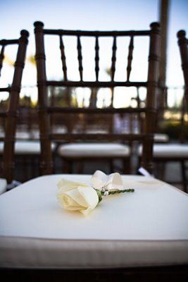 placing a rose on a chair for the family members that could not be at the wedding In Memory Of Ideas, Carnation Corsage, Wedding In Memory, Fall Country Wedding, Samantha Wedding, Beachy Wedding, Lost Loved Ones, Happy Wife Happy Life, Stargazer Lily