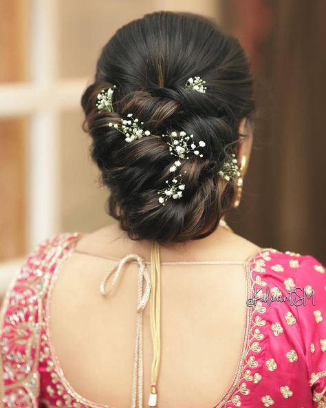 Indian Bun Hairstyles, Reception Hairstyles, Bridal Hairstyle Indian Wedding, Hair Style On Saree, Wedding Bun, Wedding Bun Hairstyles, Bridal Hair Buns, Easy Bun Hairstyles, Indian Wedding Hairstyles