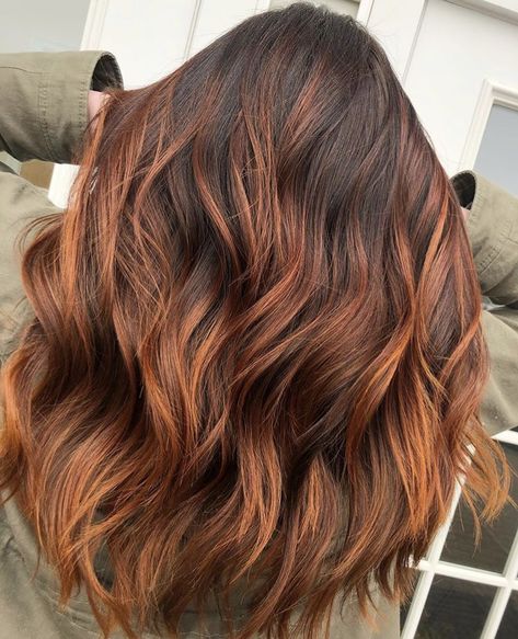 Chocolate Copper Balayage, Dark Hair With Copper Highlights, Auburn Highlights In Brown Hair, Highlights In Brown Hair, Copper Balayage Brunette, Long Hair Ideas, Balayage Hair Copper, Red Balayage Hair, Cowboy Copper