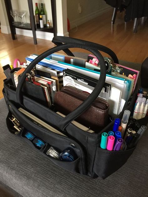 Organized Bags And Purses, Planner Bag, Stationary Bag, Planner And Journal, Inside My Bag, Mobile Office, Handbag Essentials, What In My Bag, Study Motivation Inspiration