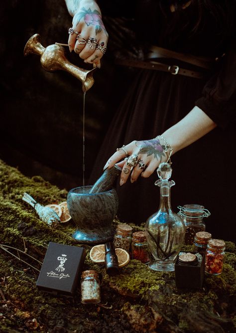 Witchy Apothecary Aesthetic, Moody Apothecary Aesthetic, Healing Witch Aesthetic, Luxury Witch Aesthetic, Witchcraft Photos, Elixir Aesthetic, Witch Apothecary Aesthetic, Witch Astethic, Witch Shop Aesthetic