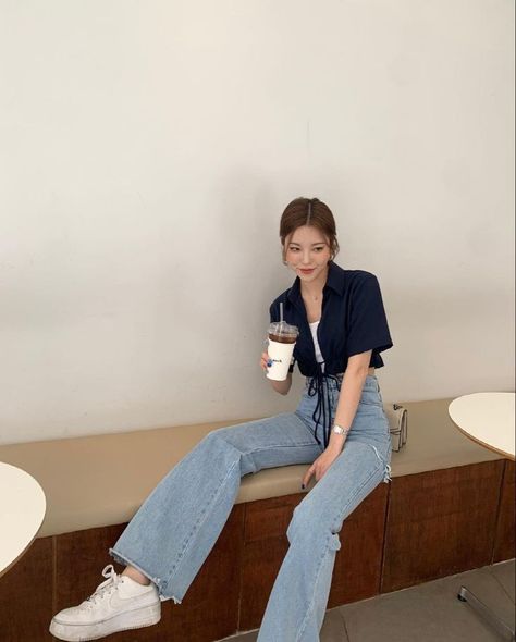 Ulzzang Fashion Summer, Ulzzang Outfit, Korean Outfit Street Styles, Casual College Outfits, Korean Casual Outfits, Casual Day Outfits, Korean Girl Fashion, Korean Fashion Trends, Ulzzang Fashion