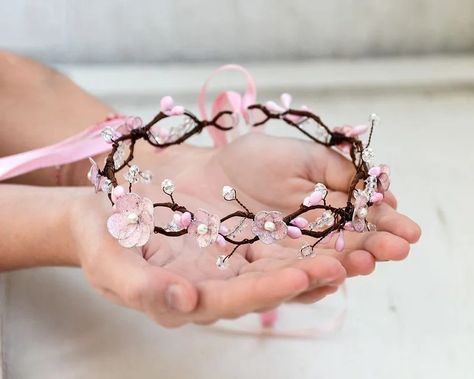 Sakura Hair, Cherry Blossom Wedding Theme, Cherry Blossom Party, Sakura Wedding, Pearl Halo, Cherry Blossom Theme, Pink Flower Crown, Cherry Blossom Wedding, Japanese Wedding