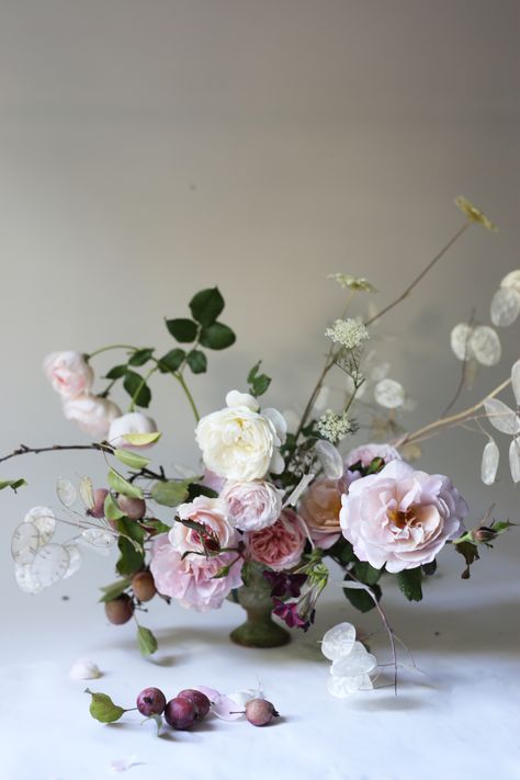 Portland Oregon Wedding, Cat Air, Beautiful Flower Arrangements, Deco Floral, Garden Roses, Oregon Wedding, Floral Centerpieces, Flower Centerpieces, Beautiful Blooms