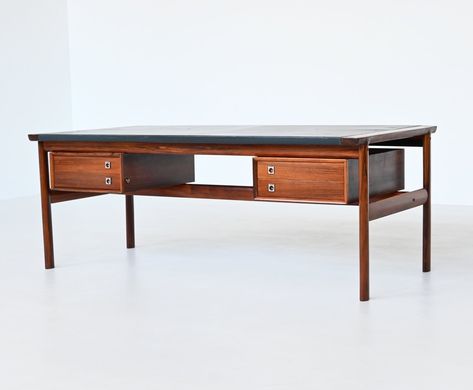 Listed on VNTG.com: Arne Vodder rosewood executive desk by Sibast, Denmark 1960 | #vntg #vintage Arne Vodder, Executive Desk, Writing Desk, Vintage Design, Denmark, Desk, Design