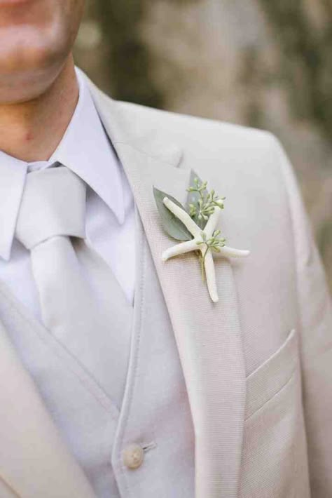 Beach Wedding Tuxedo, Fall Beach Wedding Ideas, Khaki Tuxedo, Beachy Wedding Decor, Beach Boutonniere, Seashell Boutonniere, Beach Wedding Flowers Bouquet, Beach Wedding Boutonniere, Starfish Boutonniere