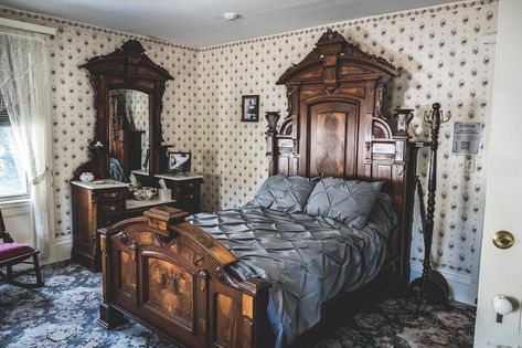 I Slept in the "Murder Room" in the Historic Lizzie Borden House—And You Can Too Lizzie Borden House, Lizzie Borden, Victorian Dressers, Eastern State Penitentiary, Beautiful Bed, Most Haunted Places, Victorian Decor, Places In The World, Most Haunted