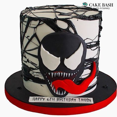 Venom Cake, Venom Party, Venom Birthday, Avengers Birthday Party Decorations, Superhero Party Decorations, Shark Birthday Cakes, Spiderman Birthday Cake, Birthday Cake For Husband, Avenger Birthday Party