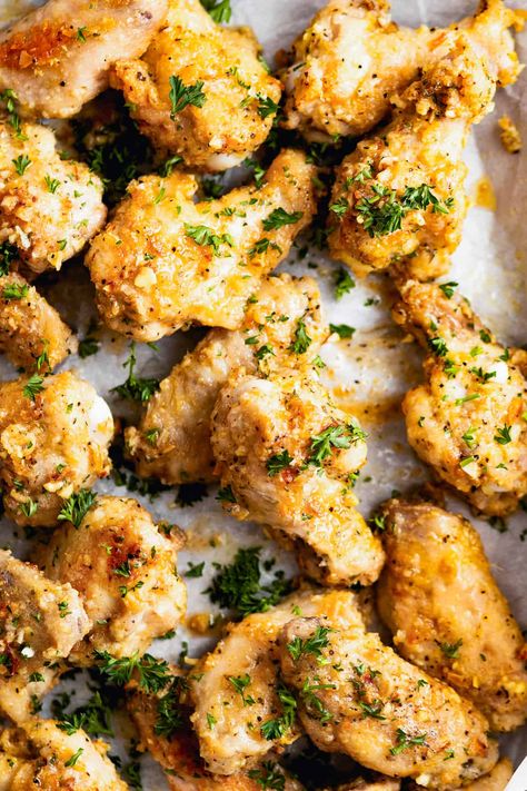 Oven Baked Lemon Pepper Wings, Mild Lemon Pepper Wings Recipe, Chicken Wings Lemon Pepper, Lemon Pepper Chicken Wings Recipe Wingstop, Baked Banana Chips, Lemon Pepper Chicken Wings Recipe, Lemonpepperchicken Wings Baked, Baked Lemon Pepper Chicken, Lemon Pepper Chicken Wings