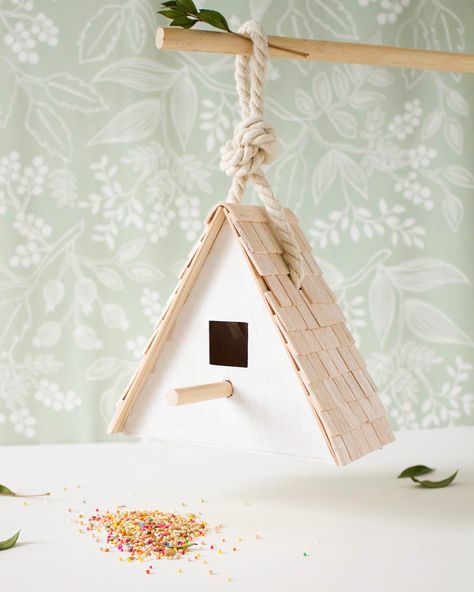 Modern Birdhouse | Martha Stewart - Invite feathered friends to your yard with this little handmade home. The triangular A-frame shape is easily crafted with lightweight wood and assembly only requires a few basic tools. #birdhouse #birding #woodcraft Modern Birdhouses, Bird House Kits, Birdhouse Designs, Reclaimed Wood Projects, Bird Houses Diy, Diy Birds, Martha Stewart Living, Rope Crafts, Modern Diy