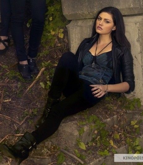 Hailey Marshall Outfits, Faye Chamberlain Outfits, Hailey Marshall, Faye Chamberlain, 2014 Outfits, Tv Characters Outfits, Twilight Outfits, Tv Clothes, Vampire Diaries Outfits