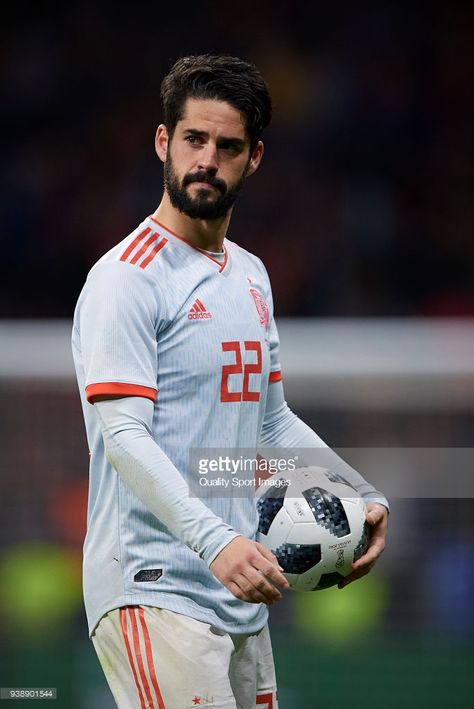 Stars Images, Spain Soccer, Spain Football, Isco Alarcon, Real Madrid Football, Team Wallpaper, Soccer Skills, كريستيانو رونالدو, Team Jersey