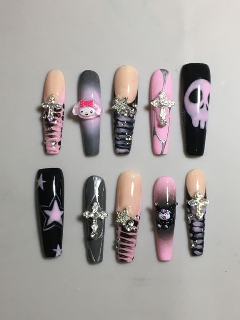 Soul Eater Acrylic Nails, Monster High Nail Art, Soul Eater Nails, Monster High Nails, Cute Pink Nails, Medium Nails, Dope Nail Designs, Soul Eater, Nail Inspiration