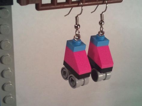 Lego Jewelry Ideas, Lego Jewelry Diy, Diy Lego Earrings, Lego Key Holders, Lego Necklace, Lego Earrings, Lego Room Decor, Lego Jewelry, Diy Lego