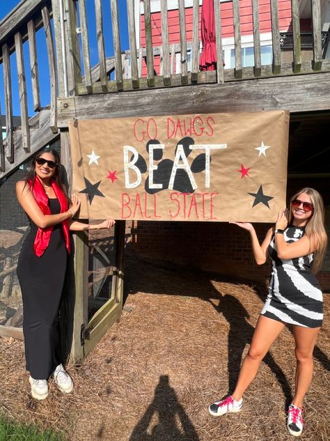 gameday sign go dawgs uga outfit inspo zebra dress Gameday Banner Brown Paper, Gameday Banner, Game Day Banner, Cheer Banners, Uga Gameday, Banner Inspiration, Game Posters, Banner Ideas, Event Planner