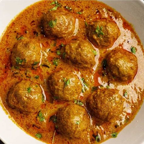 Mutton Kofta Recipe, Foods Aesthetics, Parsi Recipes, Kofta Kebab, Meatball Curry, Beef Kofta, Hyderabadi Cuisine, Kofta Curry Recipe, Mutton Curry Recipe