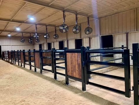 Cow Stable Ideas, Horse Breeding Facility, Barn Attached To House, Show Barn Ideas Cattle, Show Cattle Barn Layout, Cow Barn Ideas, Cow Stable, Small Horse Barn Plans, Cattle Barn Designs