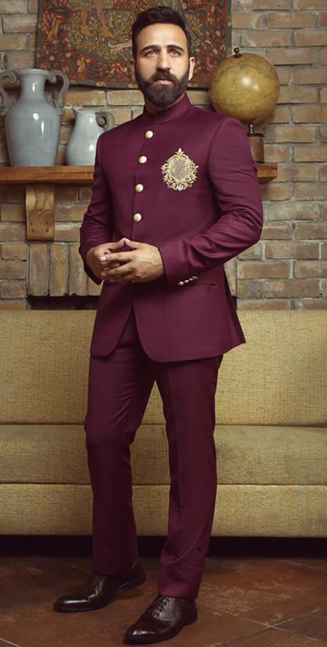 Fashion Outfits Europe, Royal Tuxedo, Jodhpuri Suits For Men Wedding, Mens Wedding Wear, Men Fashion Outfits, Indian Wedding Suits Men, Prince Suit, Outfits Europe, Suit For Men Wedding