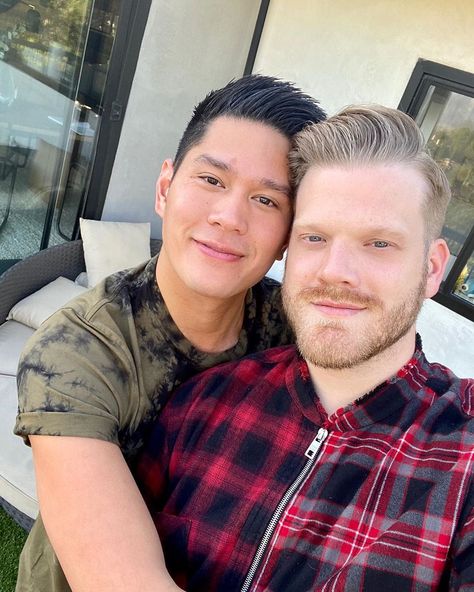 8,787 Likes, 231 Comments - Mark Manio (@markmanio) on Instagram: “happy 3 year anniversary to the sunshine of my life. i love you more every single day ❤️” Happy 3 Year Anniversary, Scott Hoying, 3 Year Anniversary, The Heist, Pentatonix, Song One, Opening Night, Singles Day, Year Anniversary