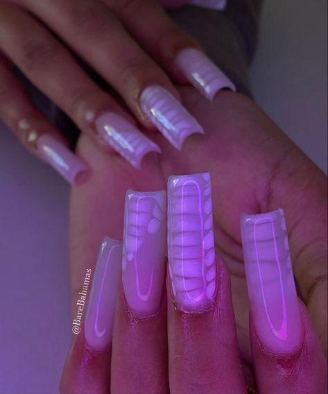 Matte Croc Nails, Pink Snakeskin Nails, Crockadile Acrylic Nails, Short Snake Skin Nails, Crodile Nails, Matte Crocodile Nails, White Alligator Nails, Snake Skin French Tip Nails, Snake Scale Nails