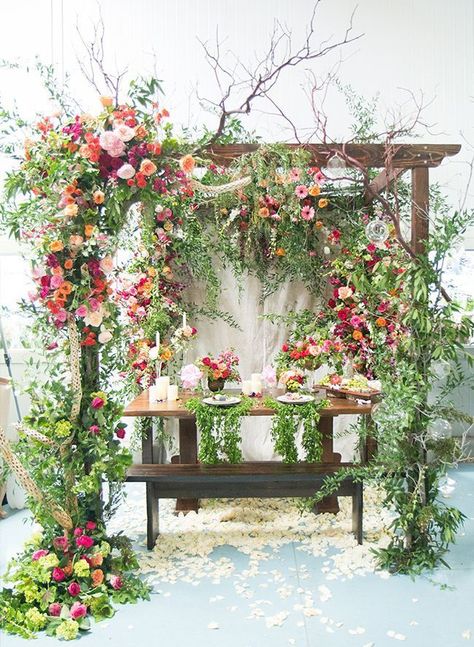 30 Over the Top Wedding Florals We Love - Inspired by This Rustic Country Wedding Decorations, Greenery Wedding Decor, Interior Boho, Simple Wedding Decorations, Summer Wedding Decorations, Tafel Decor, Barn Wedding Decorations, Country Wedding Decorations, Flowers And Greenery