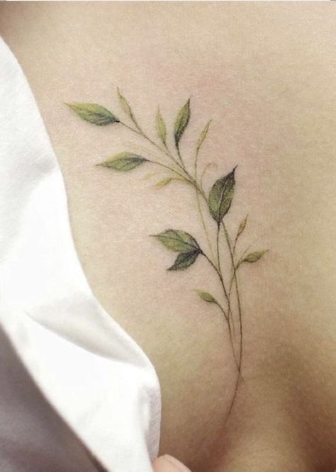 Flower Tattoo Sternum, Green Leaf Tattoo, Ferngully Tattoo, Basil Tattoo, Blatt Tattoos, Botanisches Tattoo, Green Tattoo, Sternum Tattoo Design, Ivy Tattoo