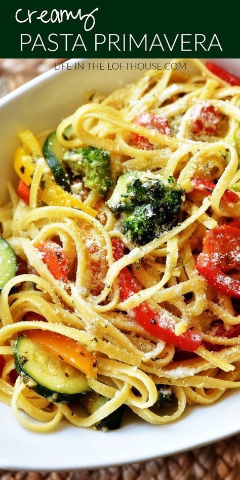 Creamy Pasta Primavera, Burger Vegetarian, Pasta And Veggies, Vegetable Pasta Recipes, Sandwich Vegetarian, Primavera Recipe, Meatless Pasta, Pasta Primavera Recipe, Pasta Side Dishes