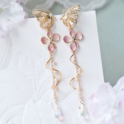 Brand New Boutique Item! Gold Plated Faux Pink Diamonds Elegant And Graceful Feel Free To Make Me An Offer! Спонж Beauty Blender, Pretty Clothing, Pink Items, Painted Butterfly, Butterfly Earrings Gold, Sweet Jewelry, Korean Earrings, Kawaii Accessories, Clothes Aesthetic