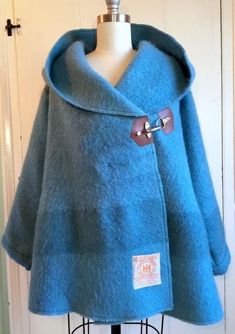 Wool Blanket Upcycle, Blankets To Make, Wool Blanket Coat, Blanket Fashion, Blanket Colors, Hudson Bay Blanket, Felt Dress, Upcycled Ideas, Vintage Wool Blanket