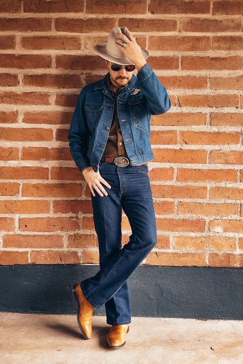 Vintage Western Denim on Denim Stetson Open Road, Denim On Denim Outfit, Denim On Denim, Corduroy Shirt, Ray Ban Aviators, Mens Fashion Suits, Open Road, Vintage Western, Denim Outfit