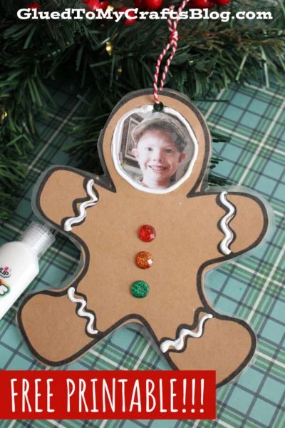 Photo Ornament Craft, Ornament Craft Ideas, Frame Ornaments, Photo Frame Ornaments, Frame Ornament, Gingerbread Crafts, Picture Ornaments, Preschool Christmas Crafts, Ornament Craft