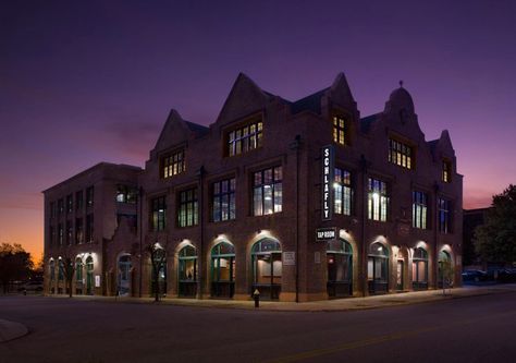 20 of the Coolest Places to Get Married in St. Louis. Yes, one of your favorite local breweries has the ideal space for your wedding. The Club Room at Schlafly Tap Room not only has its original indoor brick walls and its own private bar -- it also has a balcony and 12-foot windows showing off a gorgeous skyline. Missouri Wedding Venues, Wedding Indoor, Best Burgers, State Of Colorado, St Louis Wedding, Local Brewery, Brewing Process, Places To Get Married, Unique Venues