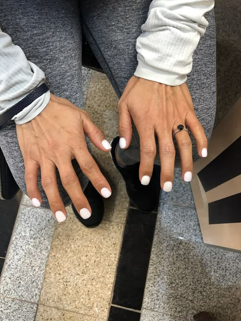 Very Short White Nails, Sns White Nails, White Nails At Home, White Shirt Nails, White Short Nails, White Gel Nails, White Manicure, Short Gel Nails, Simple Gel Nails