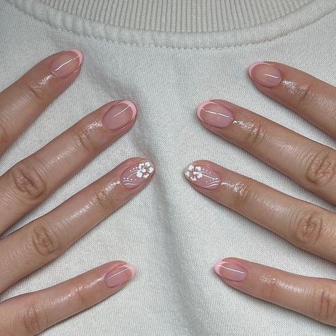 Really Short Nails, Short Natural Nails, Hawaii Nails, Pink Tip Nails, Sheer Nails, May Nails, Hello Nails, Gel Nails Diy, Simple Gel Nails