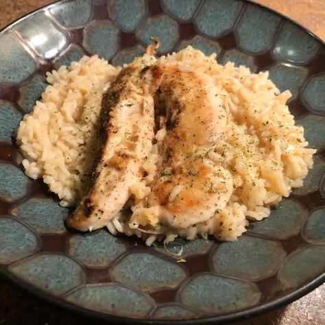 Juicy Chicken Tenders, Cabin Recipes, Garlic Parmesan Rice, Parmesan Rice, Chicken With Garlic, Rice With Chicken, Main Food, Chicken Tenderloins, Skillet Dinners