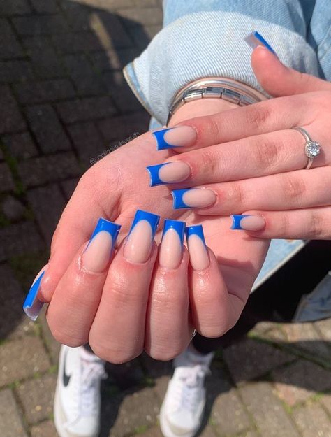 Acrylic Nail Designs Coffin Royal Blue, Medium Length Blue French Tip Nails, Blue French Tip Nails Long Square, Nails Inspiration Black And Blue, Black And Blue French Nails, Sky Blue French Tip Nails Square, French Nails Royal Blue, Square French Tip Acrylic Nails Blue, Medium Blue French Tip Nails