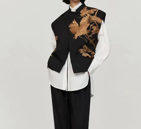 Modernized Chinese Clothing, Modern Chinese Fashion Men, Chinese Modern Outfit, Modern Chinese Outfit, Modern Chinese Clothing, Chinese Street Wear, Chinese Men Fashion, Chinese Fashion Men, Chinese Men's Clothing