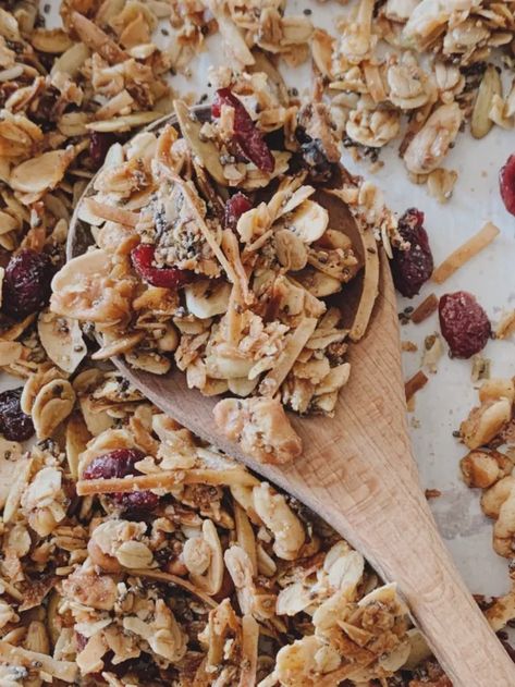 Almond Crunch Granola | Foodtalk Bread Items, Almond Fruit, Almond Crunch, Homemade Banana Bread, Breakfast Oatmeal, Raw Pumpkin Seeds, Snacks Easy, Mid Afternoon, Crunch Cereal