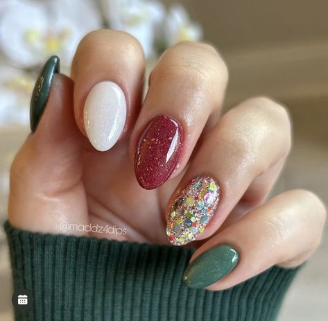 Holiday Dip Powder Nail Ideas, Christmas Dip Manicure Ideas, Christmas Nails Different Colors, Christmas Multicolor Nails, Christmas Nails Multi Color, Dip Powder Nails Christmas 2023, Christmas Powder Dip Nails, Christmas Nail Colors 2023, Christmas Colored Nails