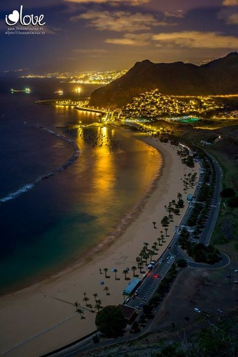 Playa de Las Teresitas #Tenerife   The Canary Islands Tenerife Beach, Island Travel, Island Beach, Canary Islands, Wonderful Places, Best Hotels, Europe Travel, Places To See, Google Chat