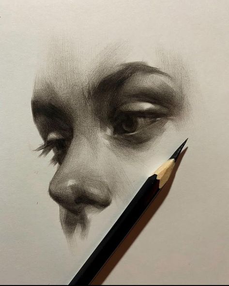 Faces Art, Semi Realism, 얼굴 드로잉, Portraiture Drawing, Charcoal Art, Sketchbook Ideas, Arte Sketchbook, Portrait Sketches, Art Drawings Sketches Creative