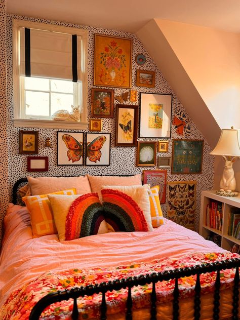 Maximalist Kids Room, Eclectic Bedroom, Future Apartment Decor, Big Girl Rooms, Room Makeover Inspiration, Eclectic Home, Room Ideas Bedroom, Bedroom Colors, Home Decor Trends